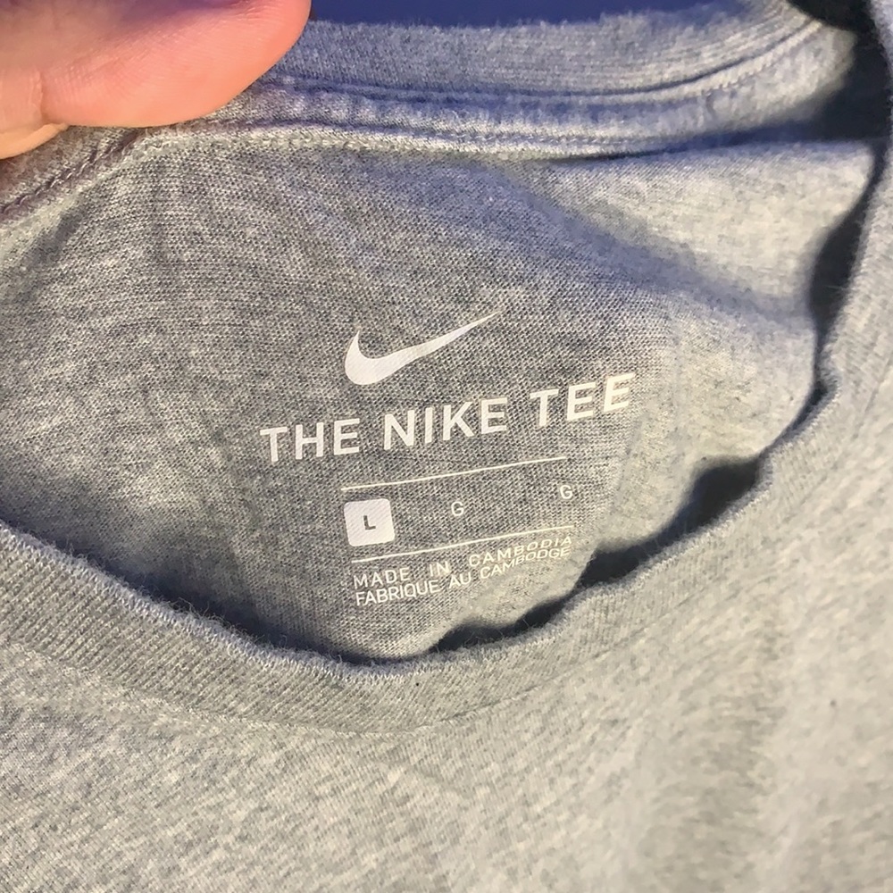 Men’s Grey The Nike Tee Size Large - Picture 4 of 5